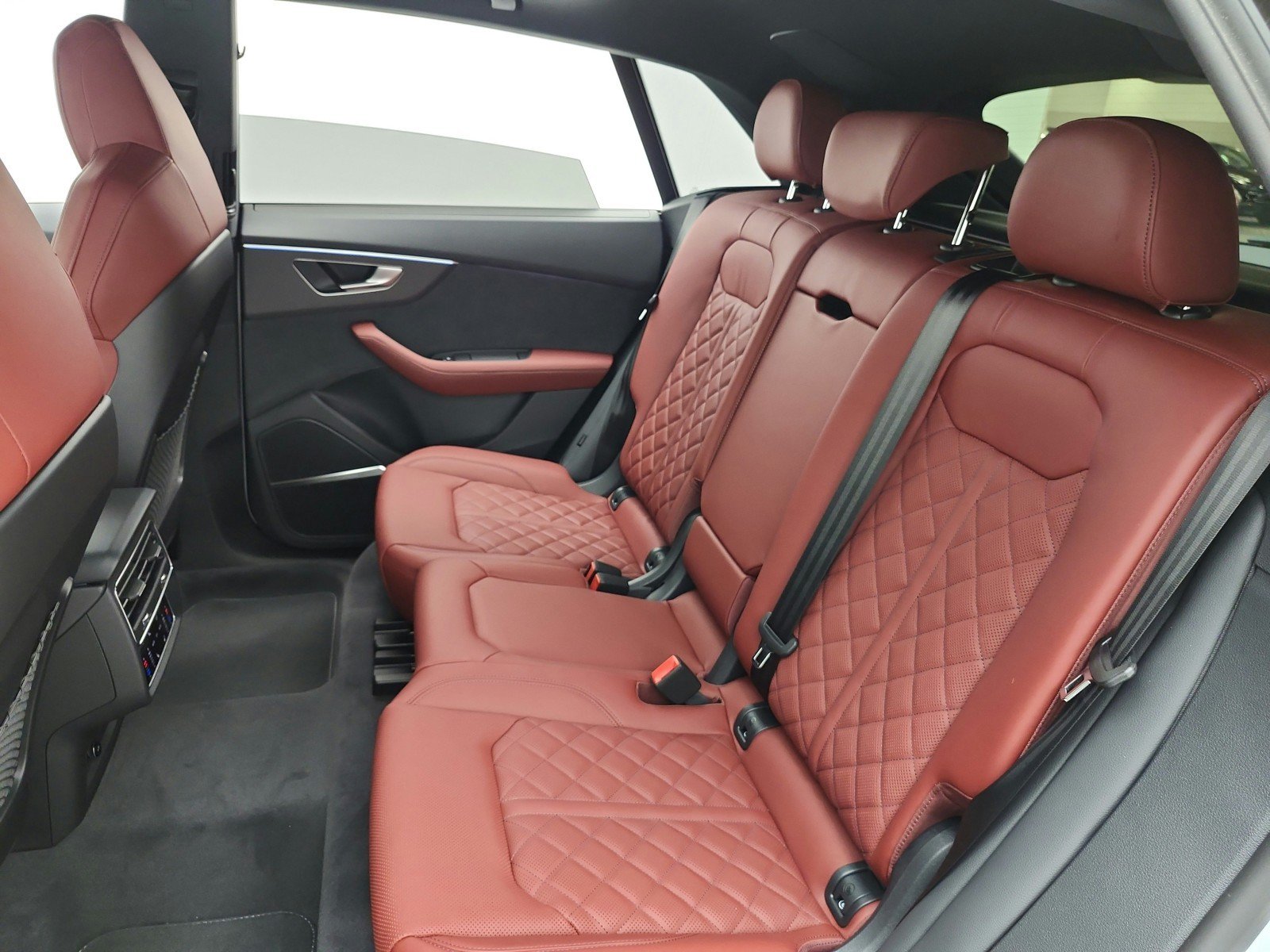 New 2026 Audi SQ8 Prestige AWD/4WD image 11