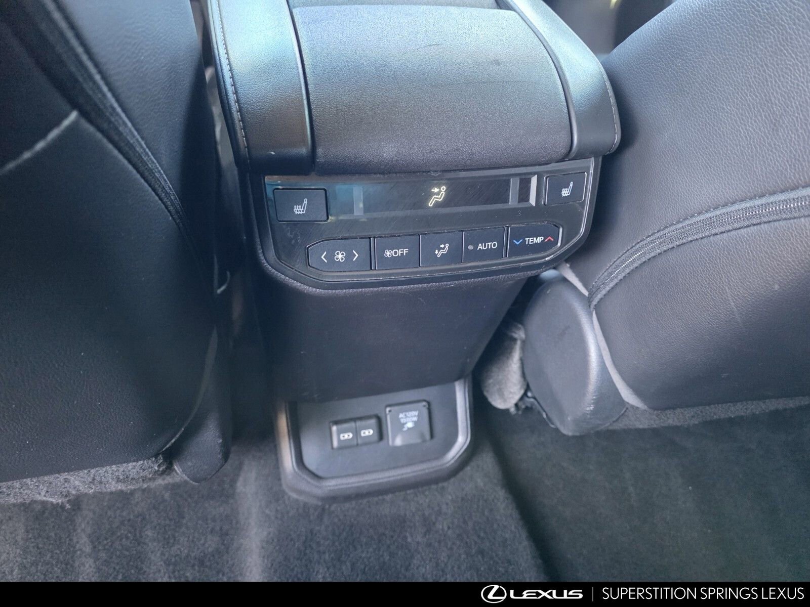 Used 2023 Toyota Highlander Platinum image 29