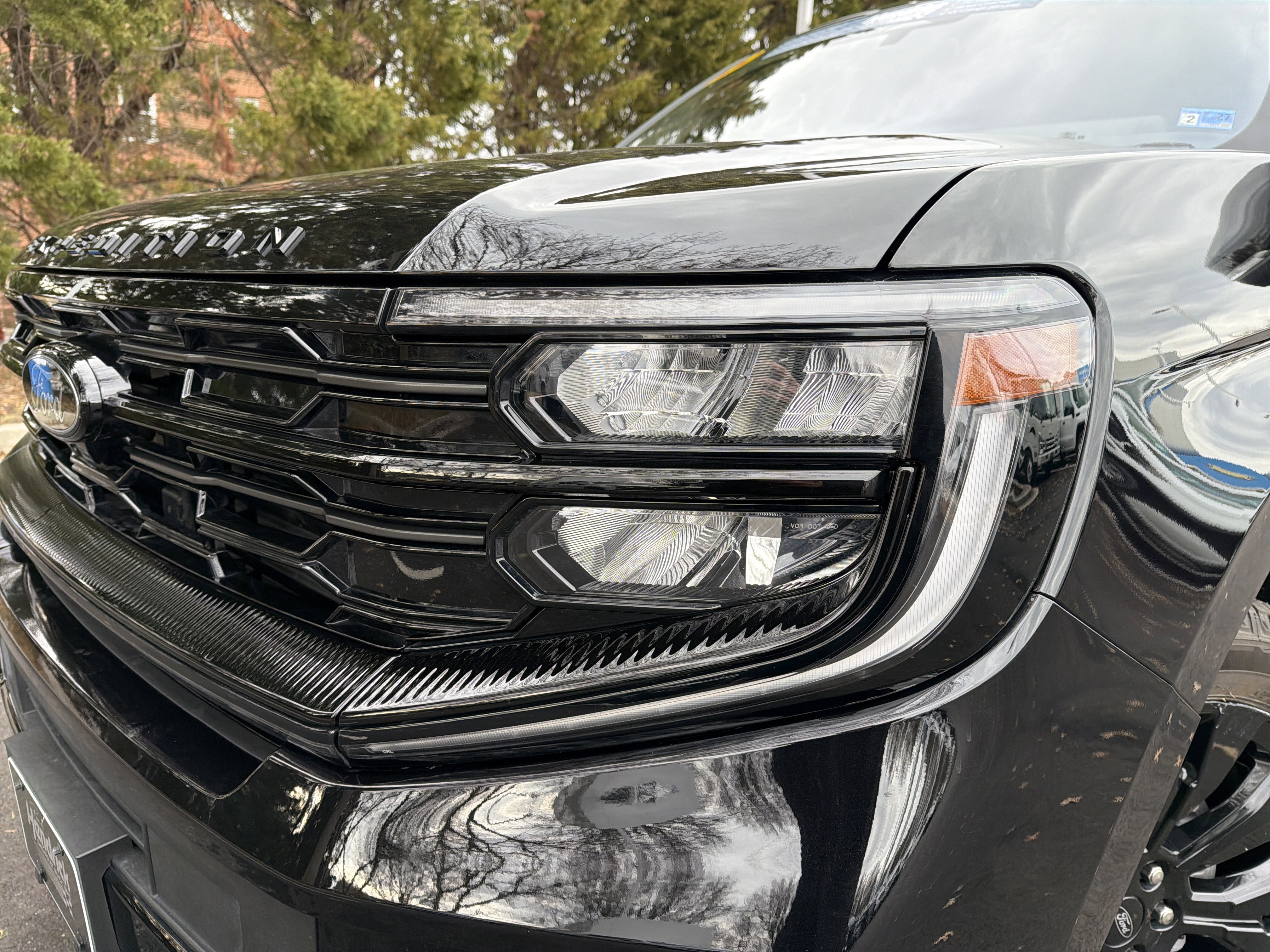 Used 2025 Ford Expedition Max Platinum w/ Stealth Appearance Package image 6