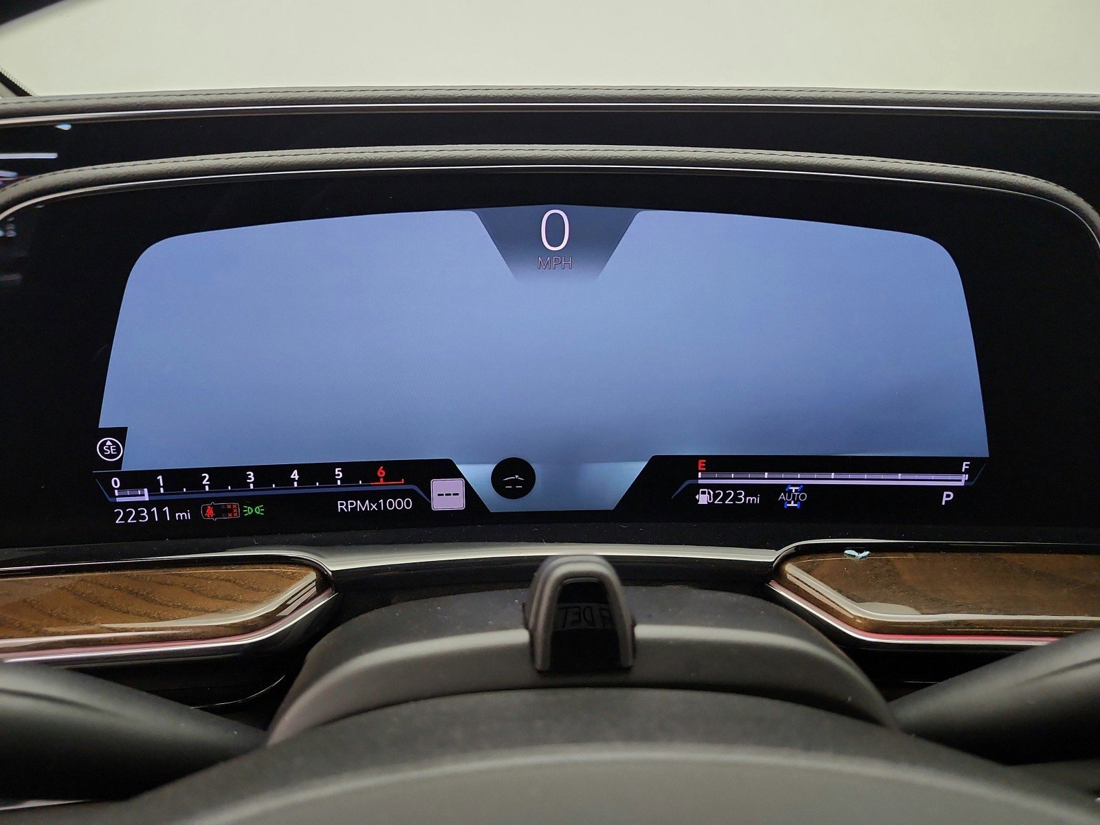 Used 2023 Cadillac Escalade ESV Sport Platinum w/ LPO, ONYX Package image 9