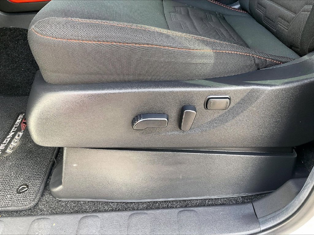Used 2026 Nissan Frontier PRO-4X AWD/4WD image 27