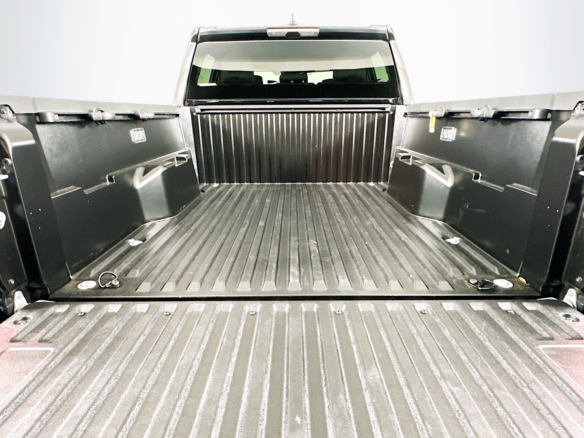 Used 2025 Toyota Tacoma SR5 RWD image 27