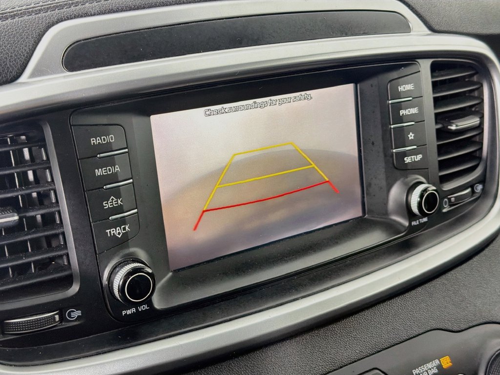 Used 2020 Kia Sorento EX AWD/4WD image 13