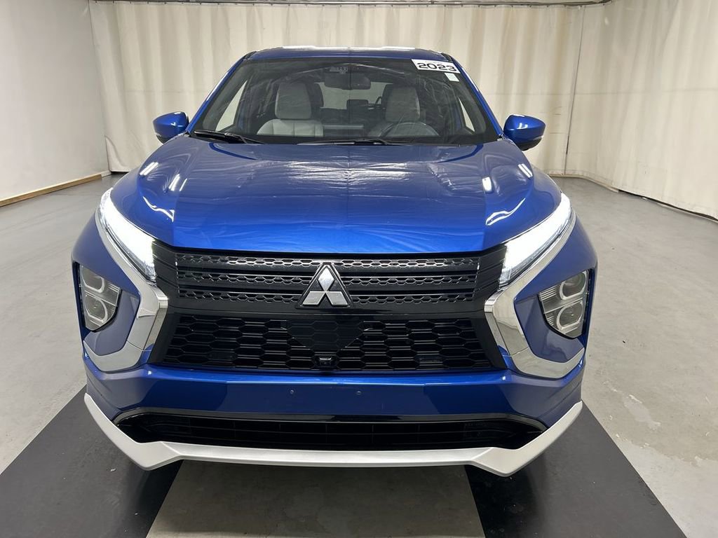 Used 2023 Mitsubishi Eclipse Cross SEL AWD/4WD image 3