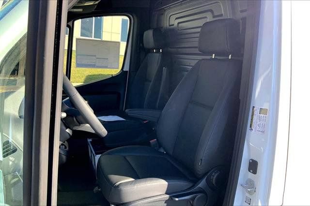 New 2026 Mercedes-Benz Sprinter 2500 image 8