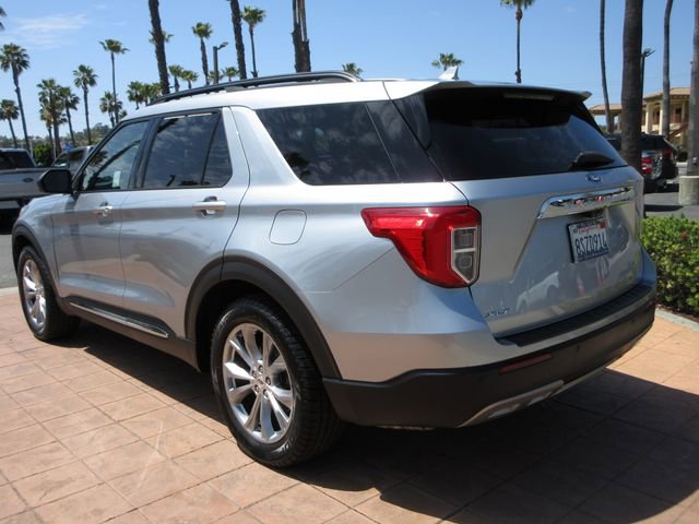 Used 2020 Ford Explorer XLT w/ Equipment Group 202A RWD image 2
