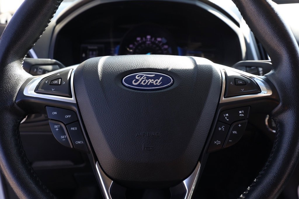 Used 2022 Ford Edge SEL image 25