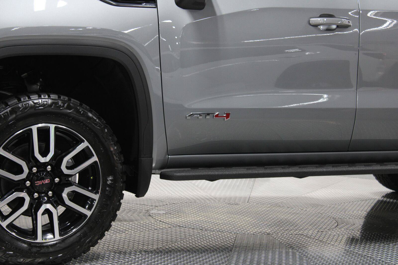 New 2026 GMC Sierra 1500 AT4 w/ AT4 Premium Package AWD/4WD image 8