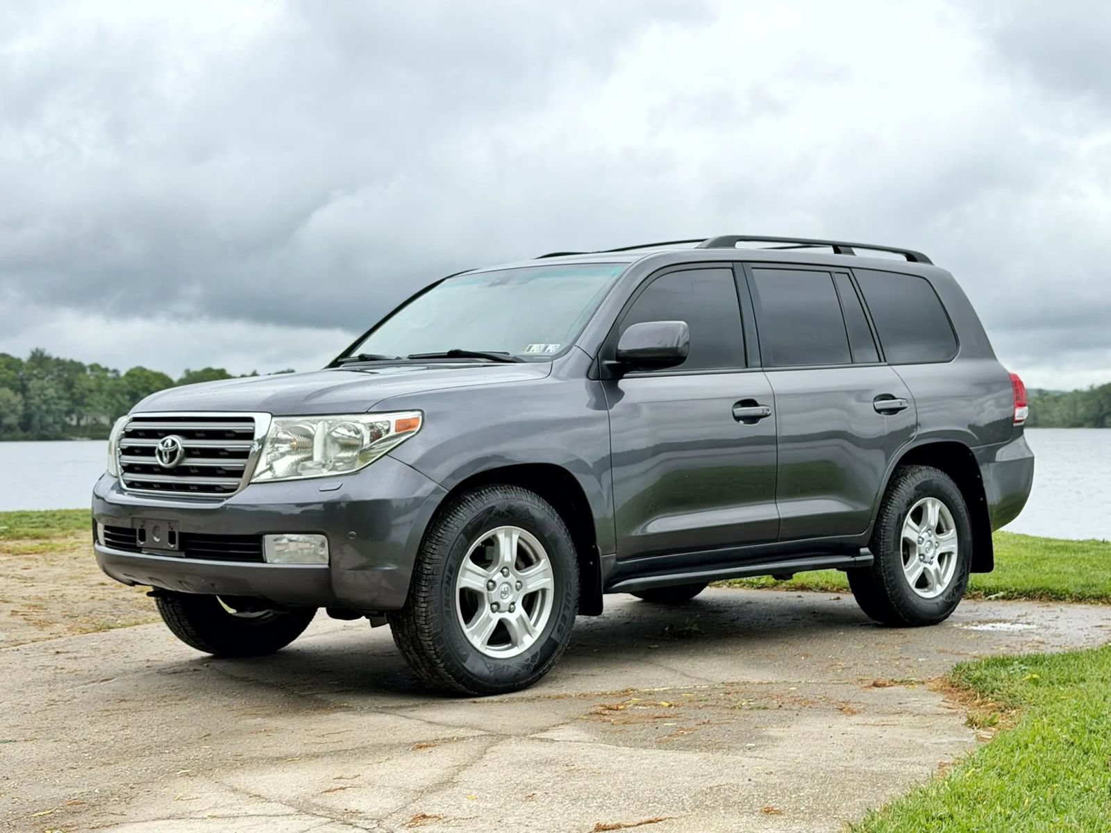 Used 2011 Toyota Land Cruiser w/ Upgrade Pkg AWD/4WD image 8
