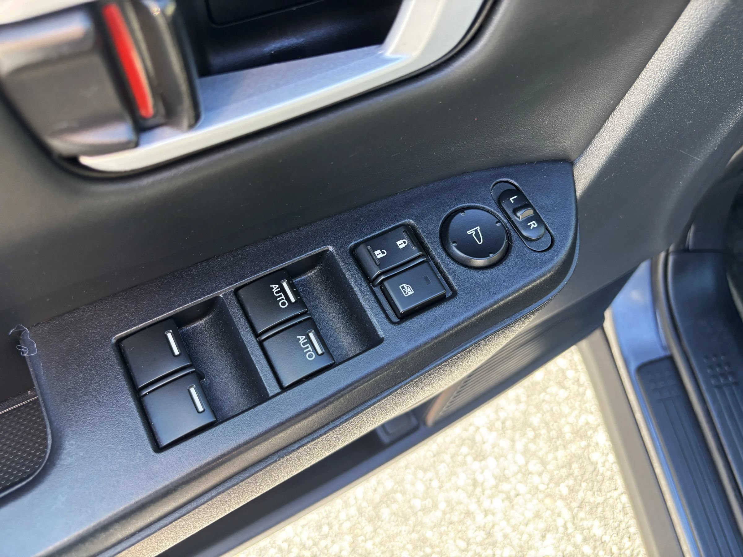 Used 2014 Honda Pilot EX-L image 17
