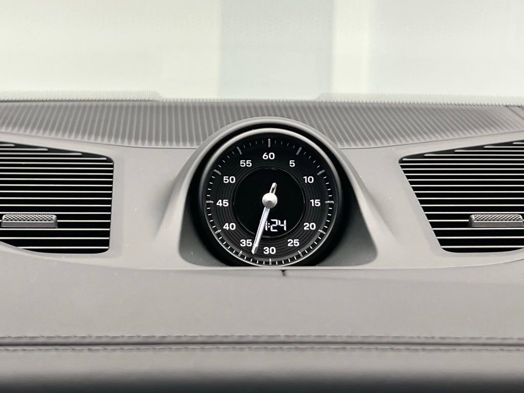 New 2026 Porsche Cayenne image 12