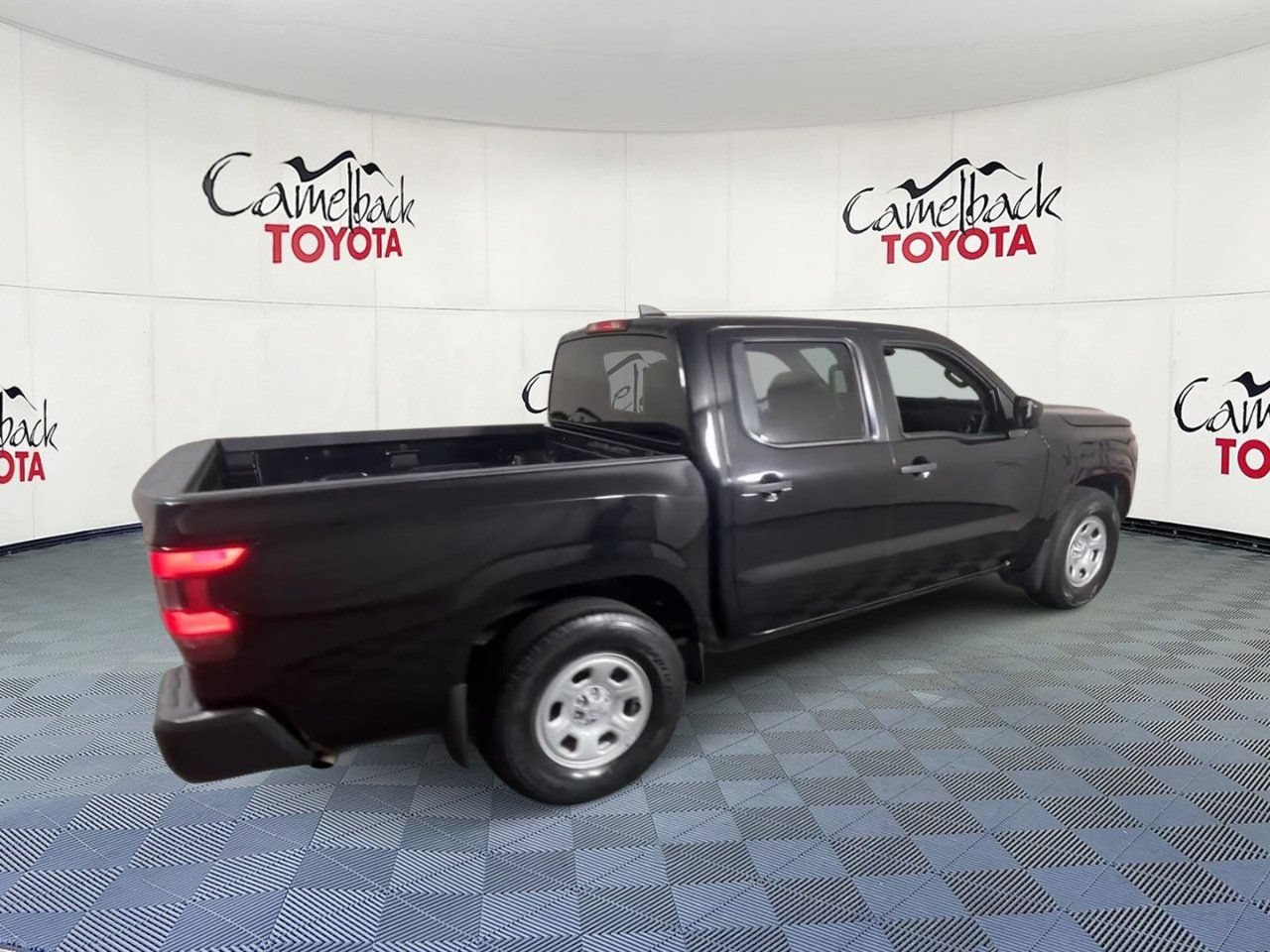 Used 2023 Nissan Frontier S w/ Technology Package RWD image 3