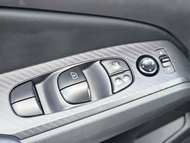 Used 2025 Nissan Altima 2.5 SV FWD image 21