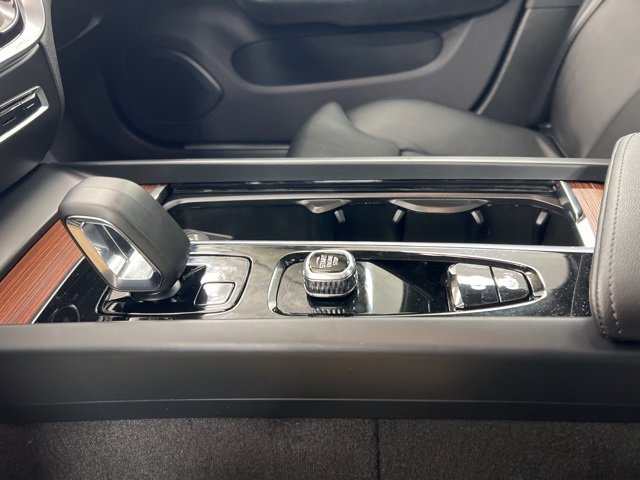 Used 2023 Volvo S60 B5 Ultimate w/ Climate Package image 24