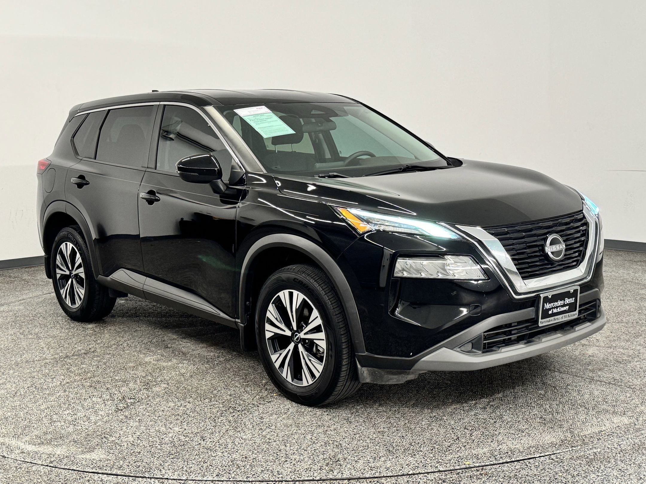 Used 2022 Nissan Rogue SV image 5