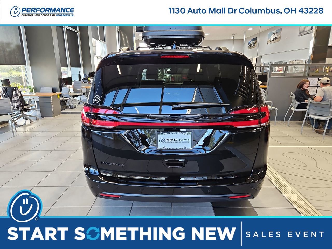 New 2025 Chrysler Pacifica Select w/ Fav Edition Package image 5