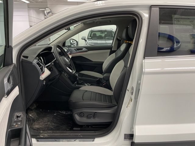 New 2026 Volkswagen Taos SEL AWD/4WD image 7