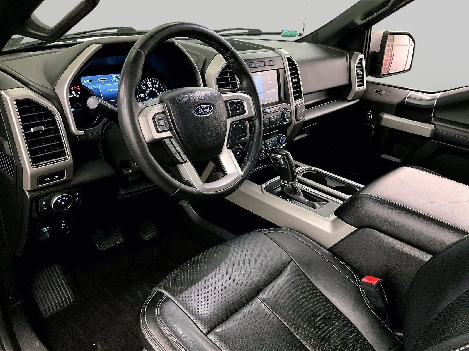 Used 2018 Ford F150 Lariat image 12