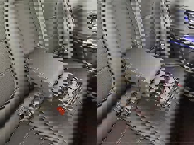 Used 2025 Mercedes-Benz GLC 300 4MATIC image 98