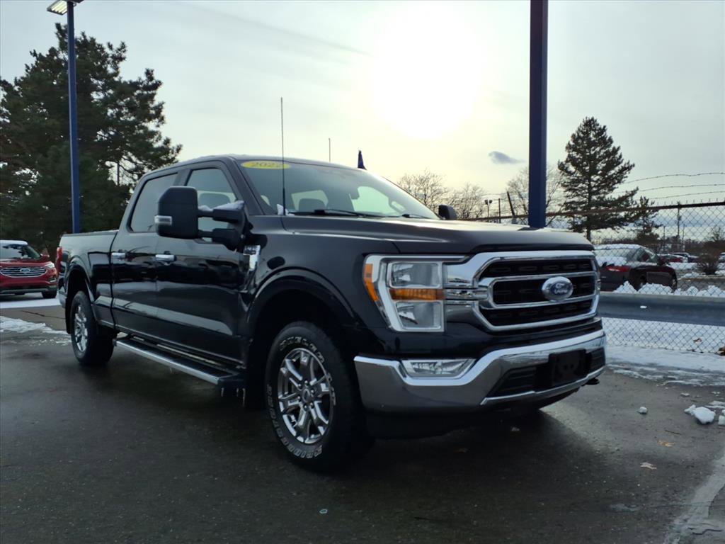 Used 2022 Ford F150 XLT w/ XTR Package image 3