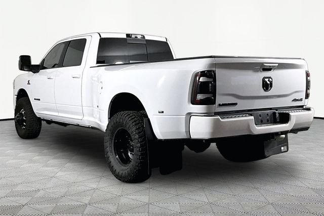 Used 2024 RAM 3500 Laramie w/ Night Edition AWD/4WD image 4