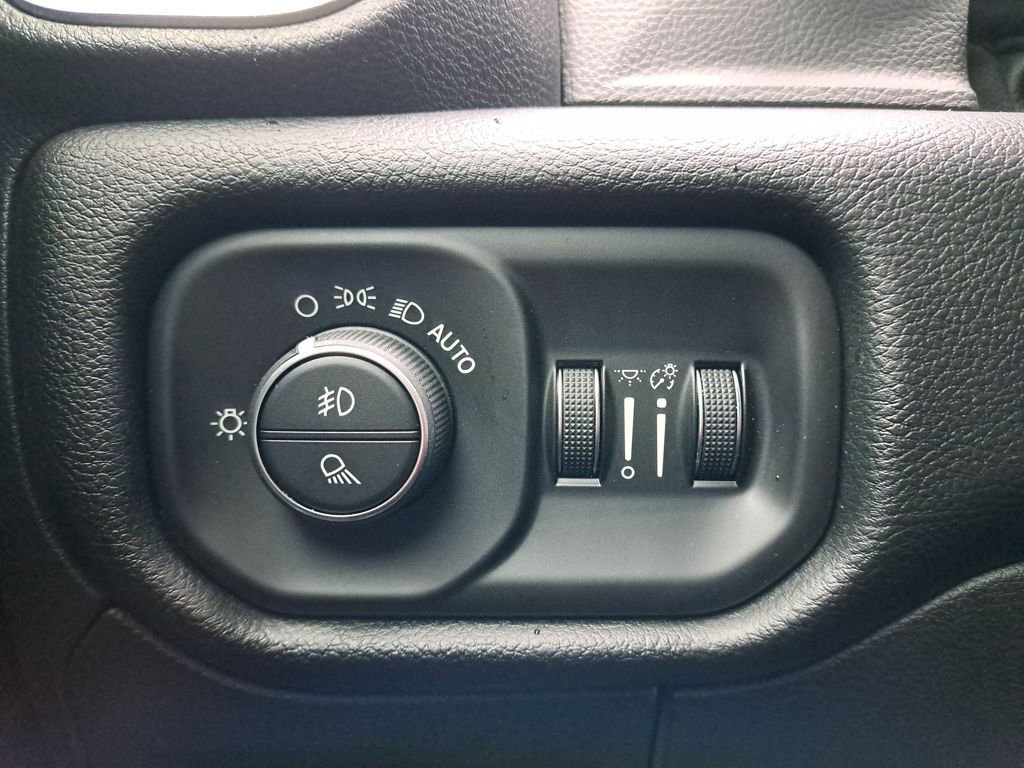 Used 2020 RAM 1500 Laramie w/ Sport Appearance Package image 24