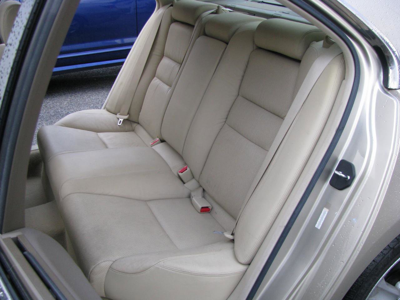 Used 2009 Acura RL w/ Technology Package AWD/4WD image 11