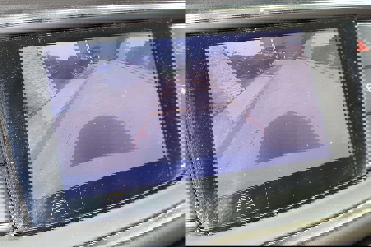 Used 2021 Buick Enclave Premium w/ Sun and Sites Package image 9