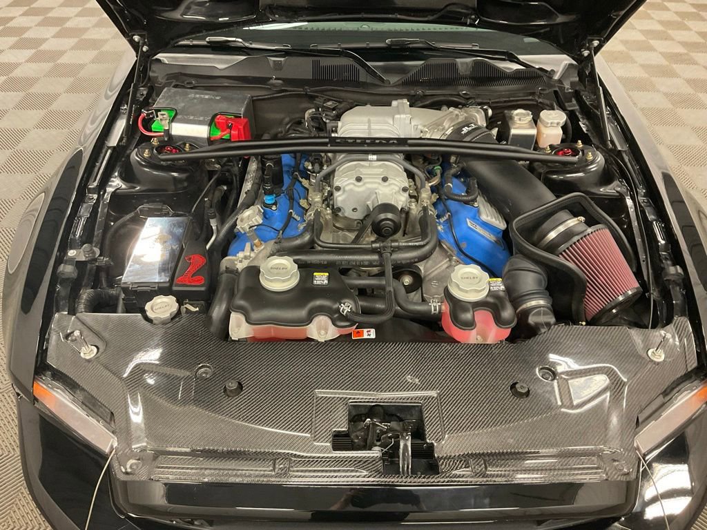 Used 2011 Ford Mustang Shelby GT500 w/ SVT Performance Pkg image 9