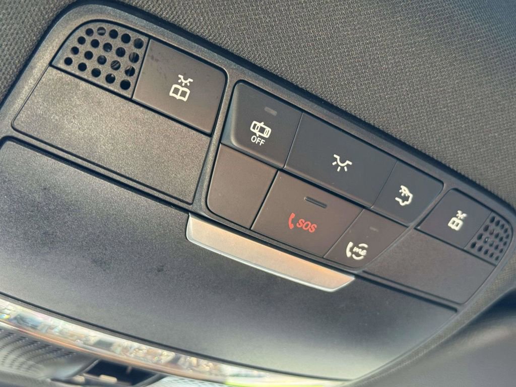 Used 2022 Mercedes-Benz C 300 4MATIC Coupe image 12