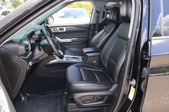 Used 2021 Ford Explorer XLT w/ Equipment Group 202A RWD image 14