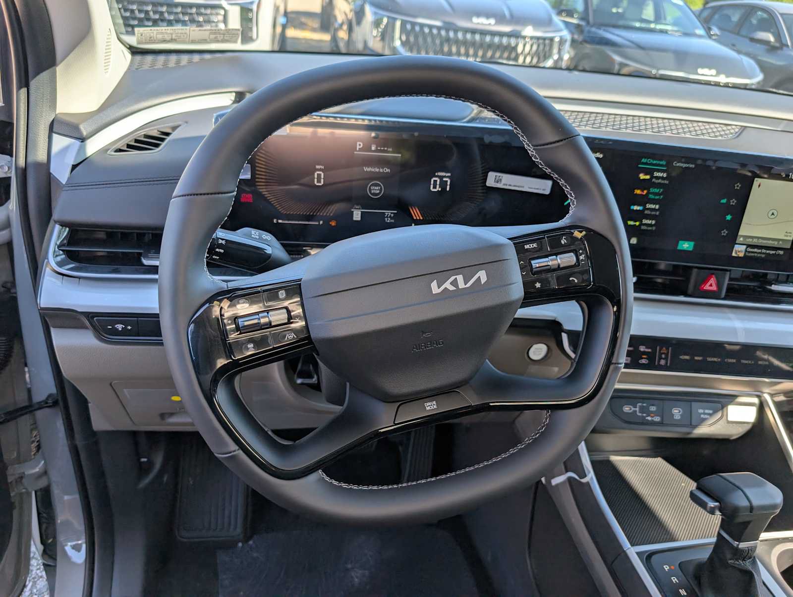 New 2027 Kia Carnival FWD image 31
