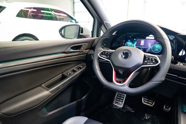 Used 2022 Volkswagen GTI SE FWD image 11