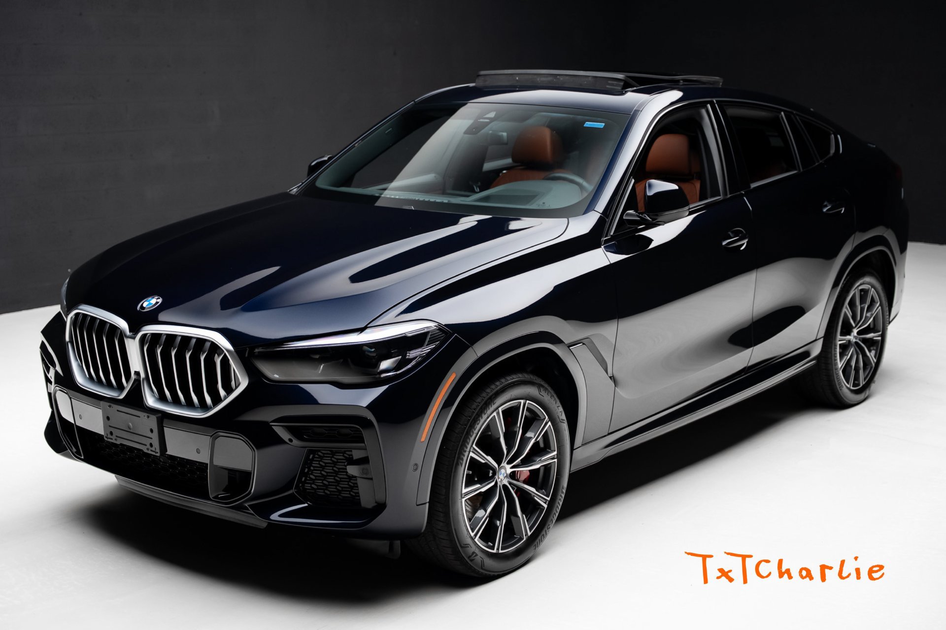 Used 2023 BMW X6 xDrive40i w/ M Sport Package AWD/4WD image 1
