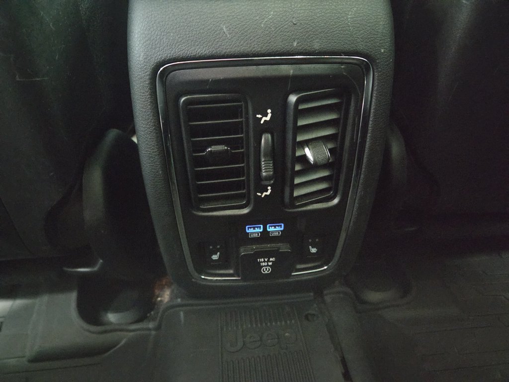 Used 2018 Jeep Grand Cherokee Limited w/ Luxury Group II AWD/4WD image 26