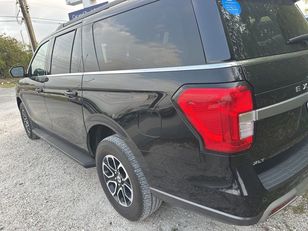 Used 2024 Ford Expedition Max XLT image 5