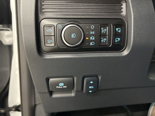 New 2026 Ford F350 Lariat w/ Black Appearance Package image 15