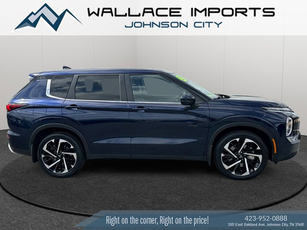 Used 2023 Mitsubishi Outlander SE image 6