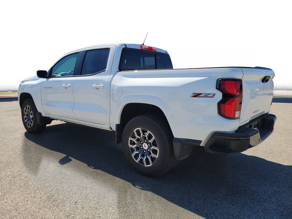 Used 2023 Chevrolet Colorado Z71 w/ Z71 Convenience Package 2 AWD/4WD image 3
