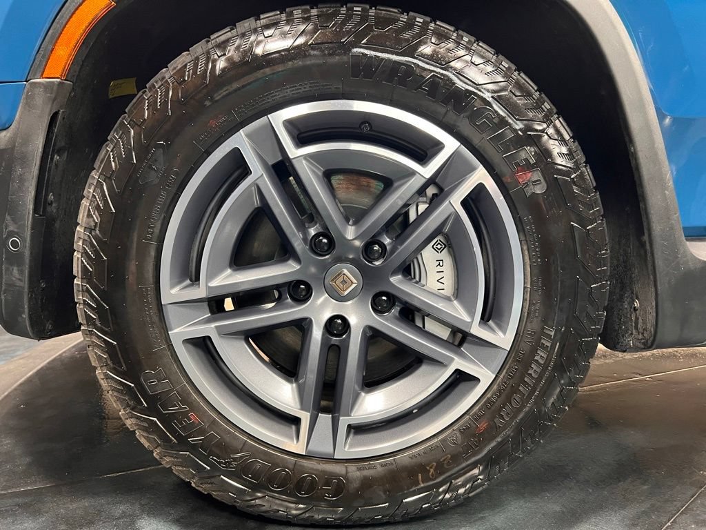 Used 2025 Rivian R1T Adventure Dual AWD/4WD image 24