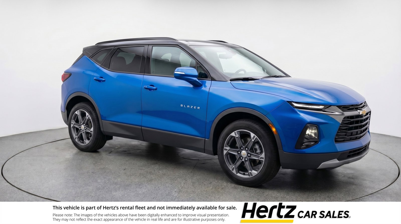 Used 2025 Chevrolet Blazer LT FWD image 1