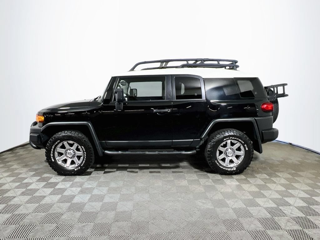 Used 2014 Toyota FJ Cruiser 4WD w/ Convenience Package image 4