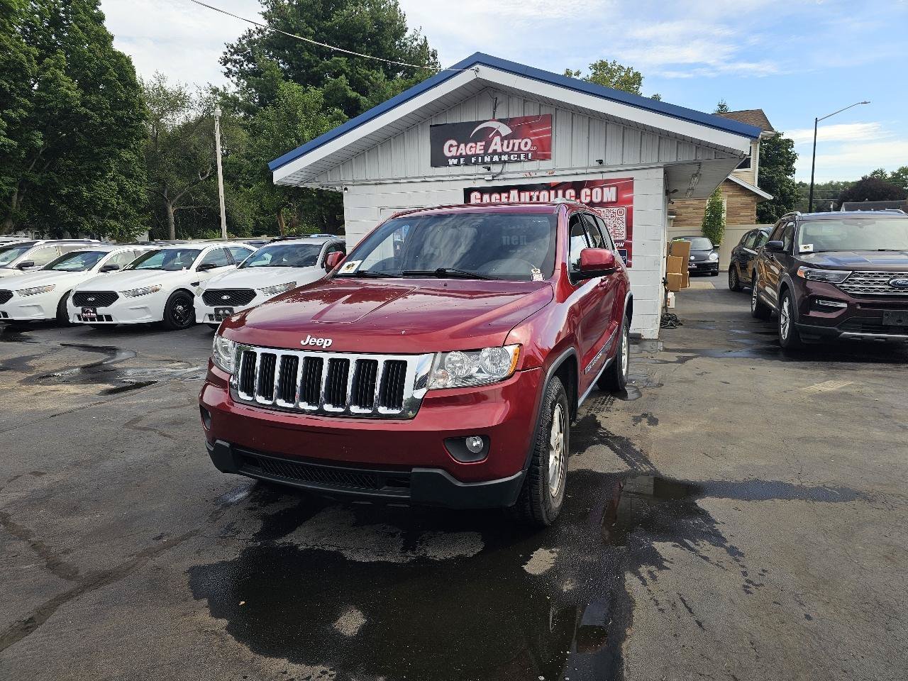 Used 2012 Jeep Grand Cherokee Laredo w/ Laredo E Group AWD/4WD image 4