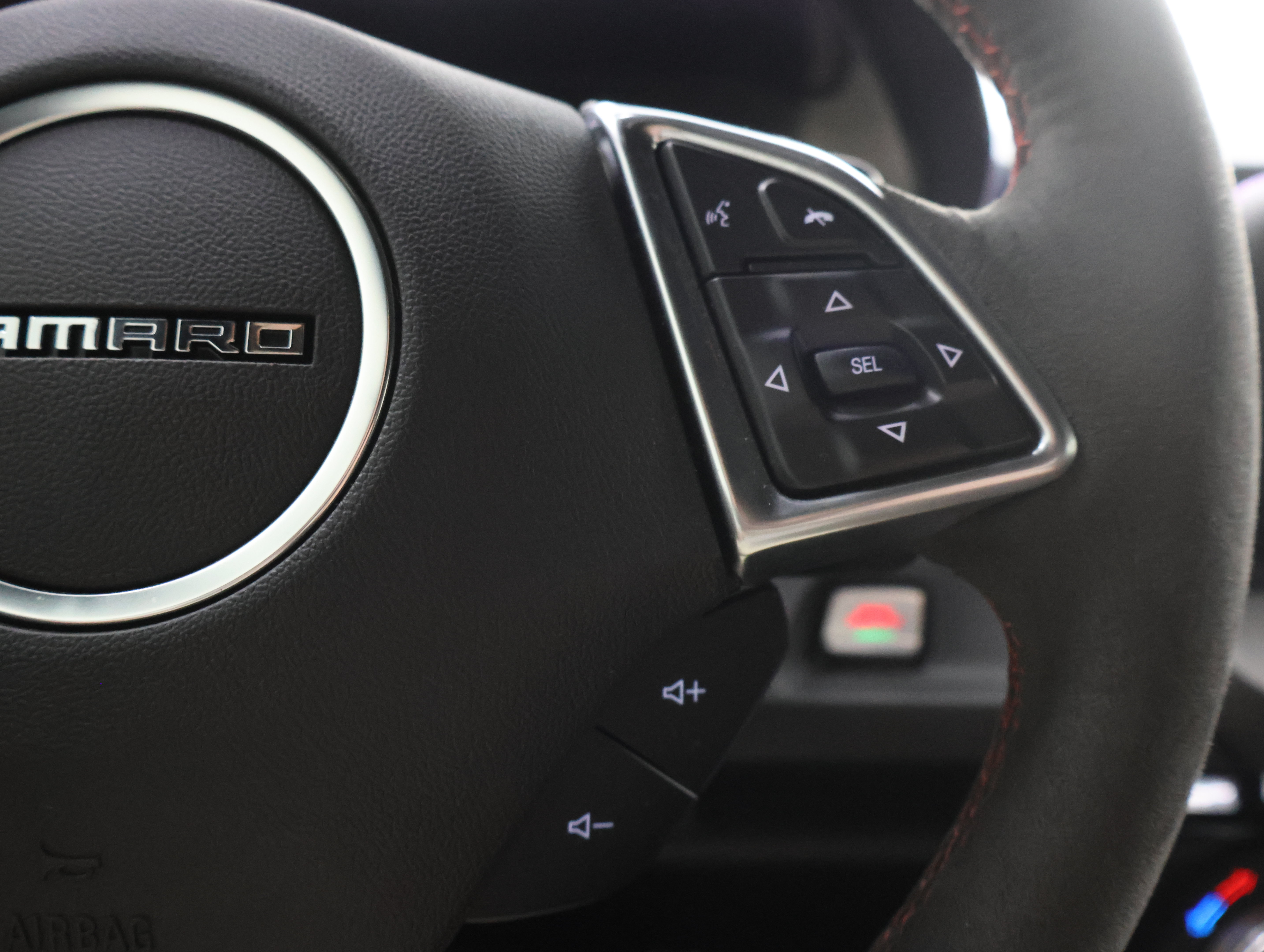 Used 2019 Chevrolet Camaro ZL1 RWD image 14