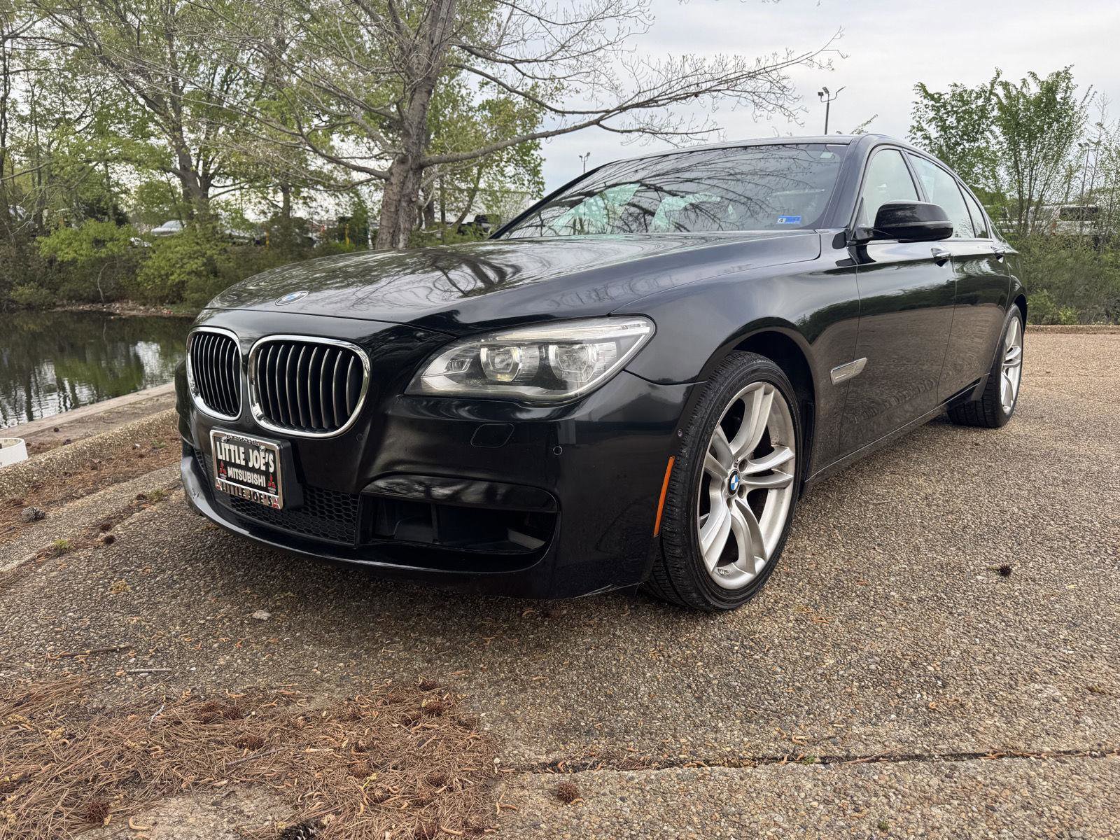 Used 2014 BMW 750Li image 11