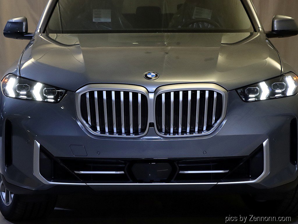 Used 2026 BMW X5 xDrive40i w/ Climate Comfort Package image 6