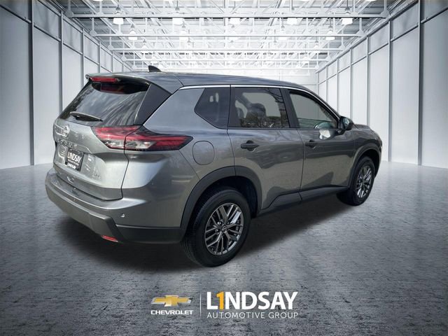 Used 2024 Nissan Rogue S image 8