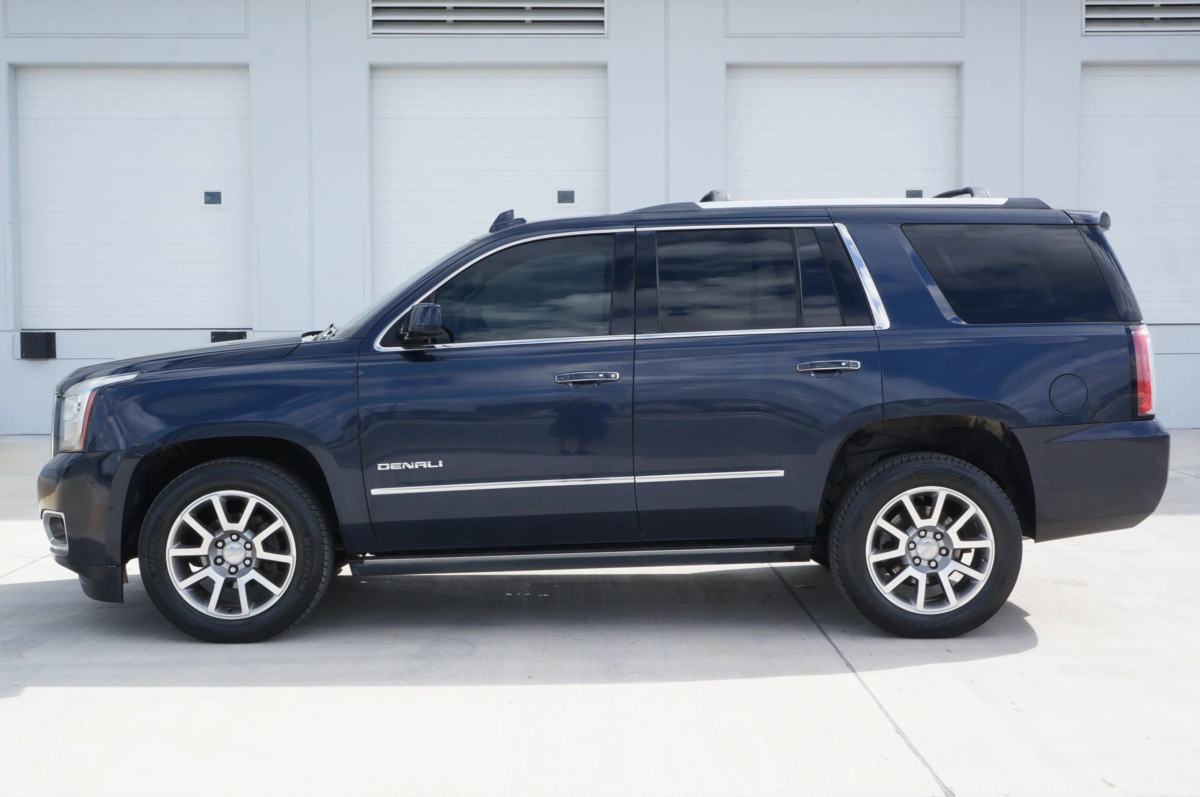 Used 2017 GMC Yukon Denali w/ Open Road Package image 8