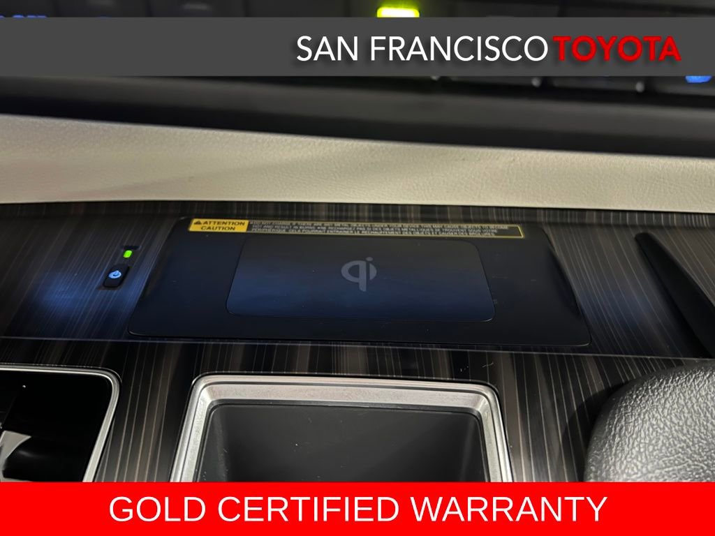 Certified 2022 Toyota Sienna Platinum image 29