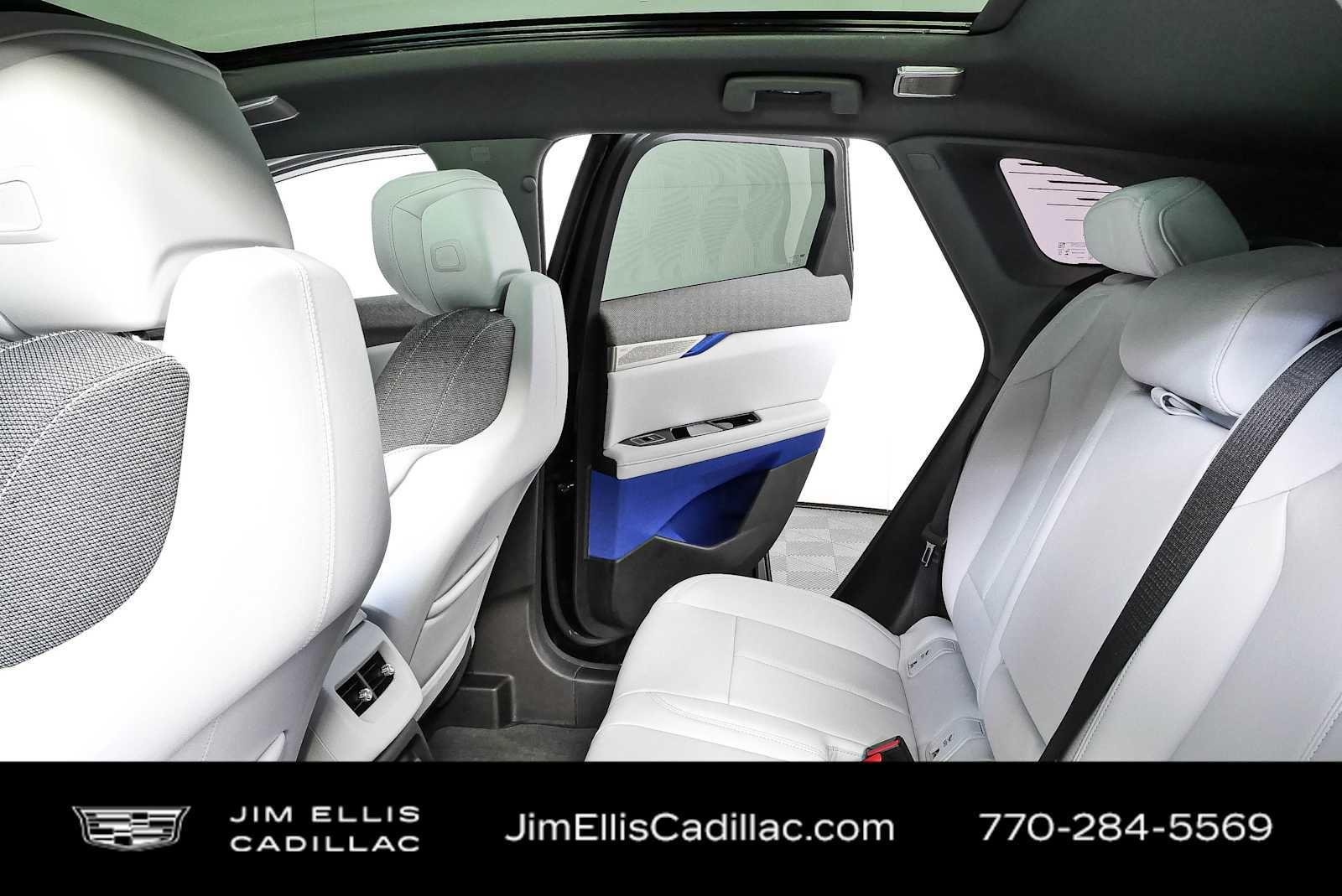 Used 2025 Cadillac Optiq Luxury 1 AWD/4WD image 21